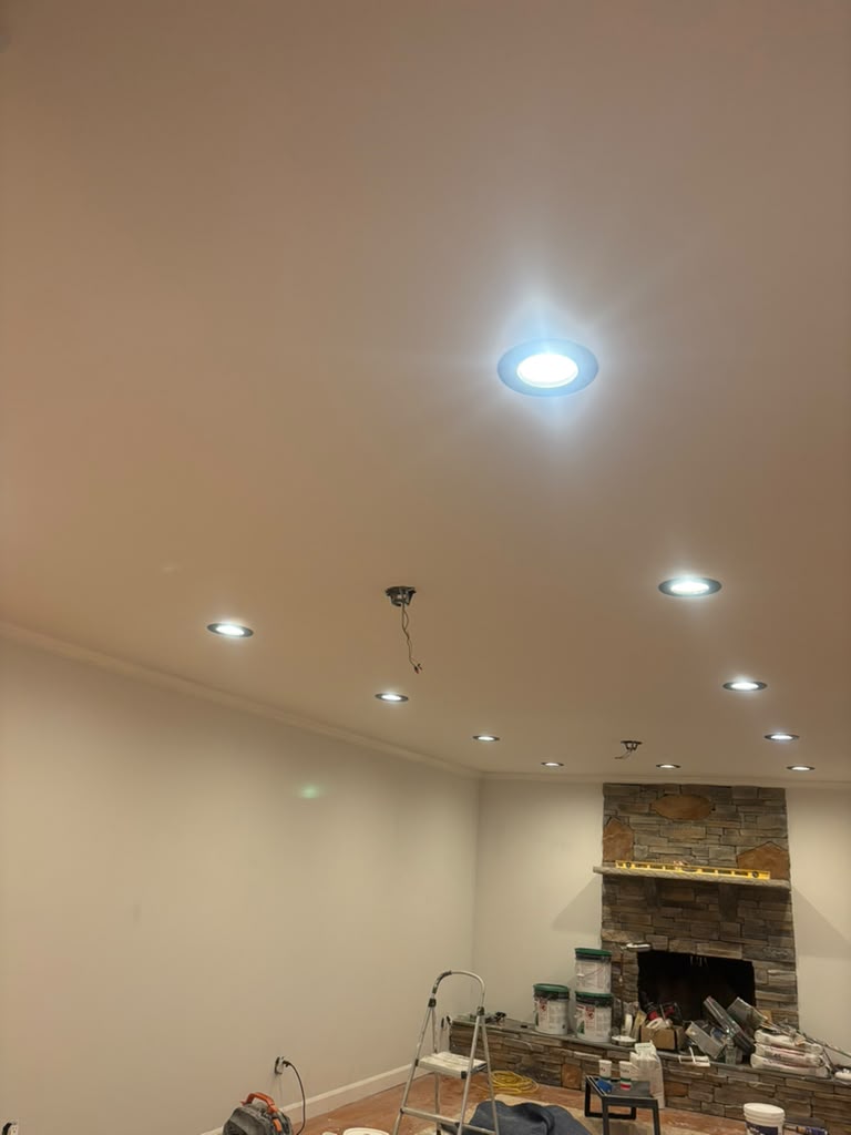 Instalación de plafón e iluminación empotrada